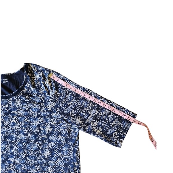 Catherines Patterned Top Women's Size 3X Detailed Neckline Blue Cream 3/4 Sleeve - Picture 8 of 12